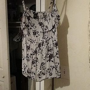 Spaghetti strap gray floral shirt